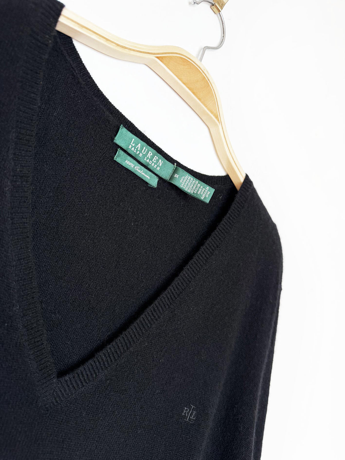 lauren RL 100% cashmere knit crested v-neck sweater | ralph lauren