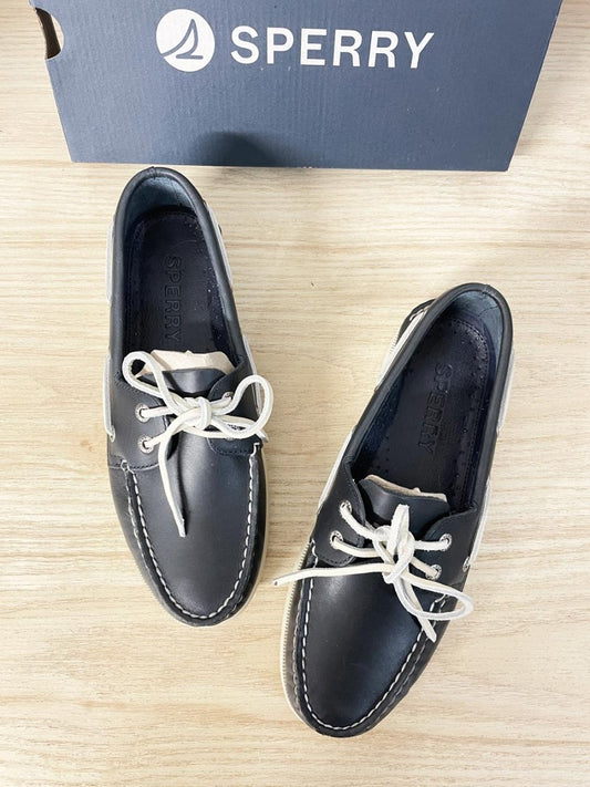 nwt sperry leather 2 - eye contrast stitch boat shoe - good market thrift store