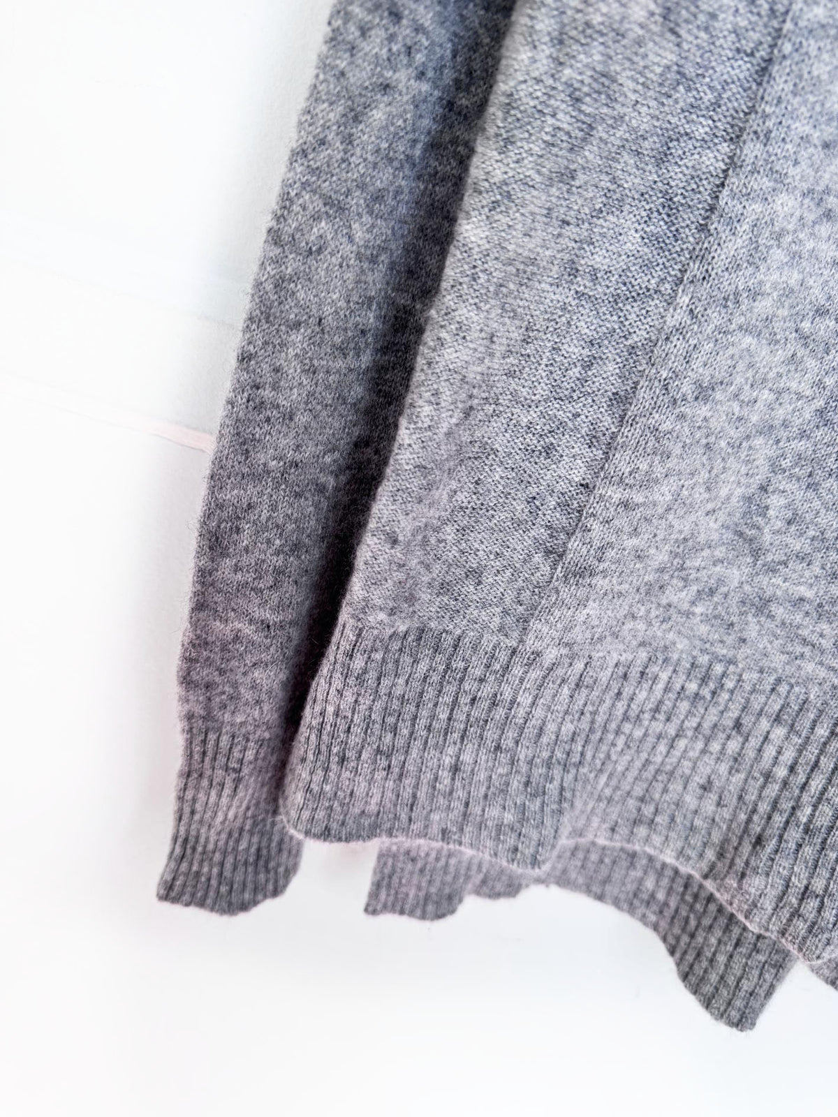 philosophy 100% cashmere knit turtleneck sweater