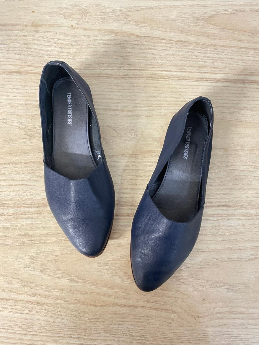 tender tootsies bianca leather slip on flats - good market thrift store