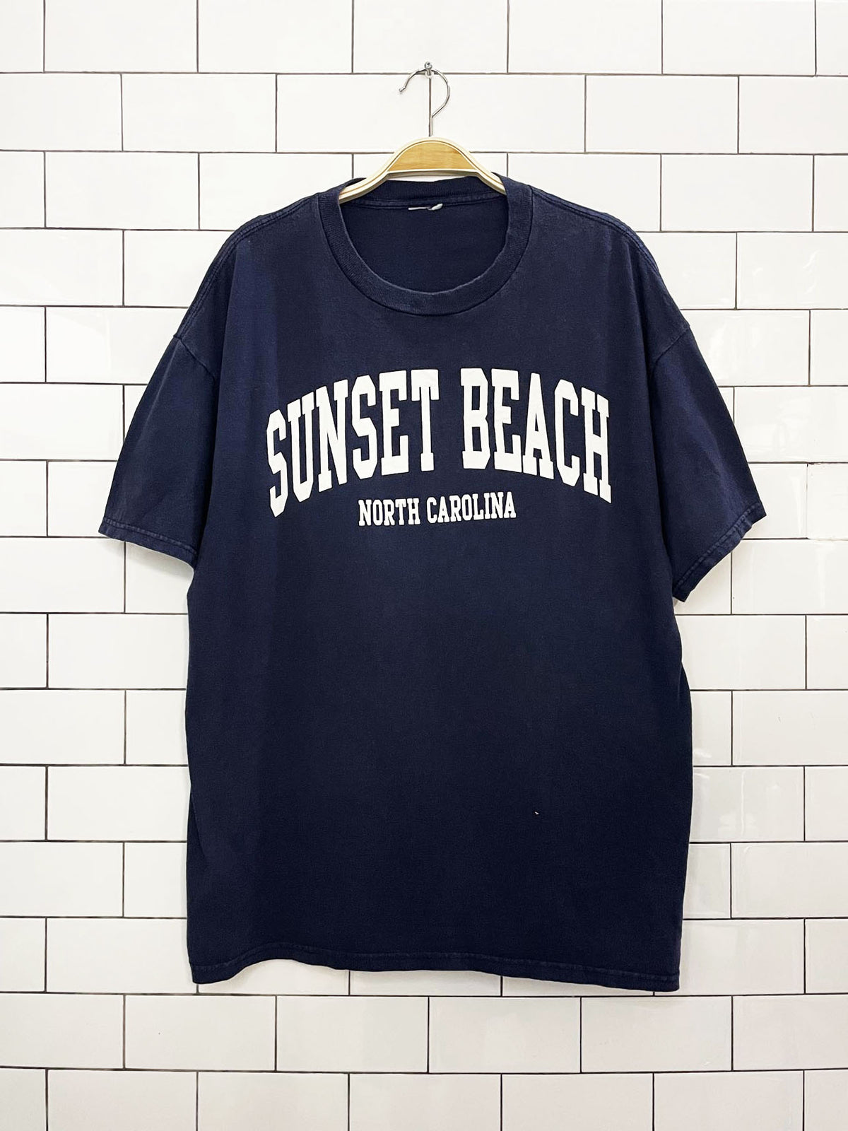 vintage 90s sunset beach spell out tee