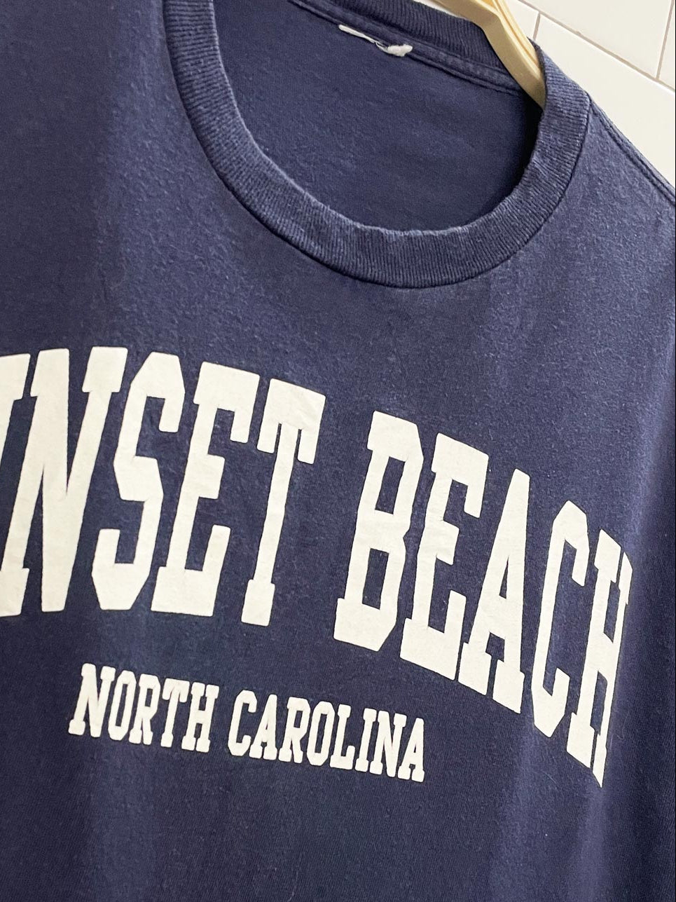 vintage 90s sunset beach spell out tee