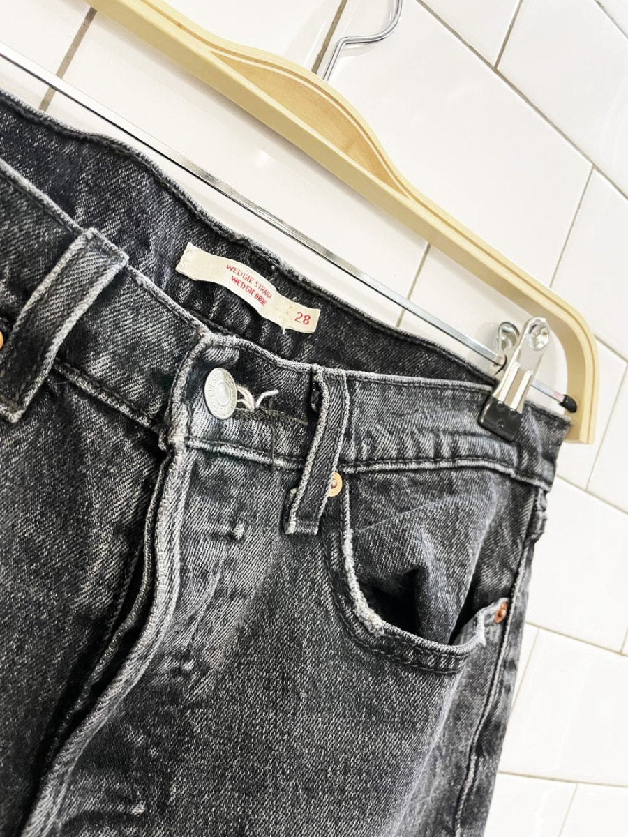 levi's wedgie straight leg jeans - good market thrift store