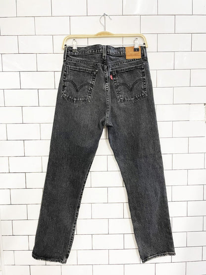 levi's wedgie straight leg jeans - good market thrift store