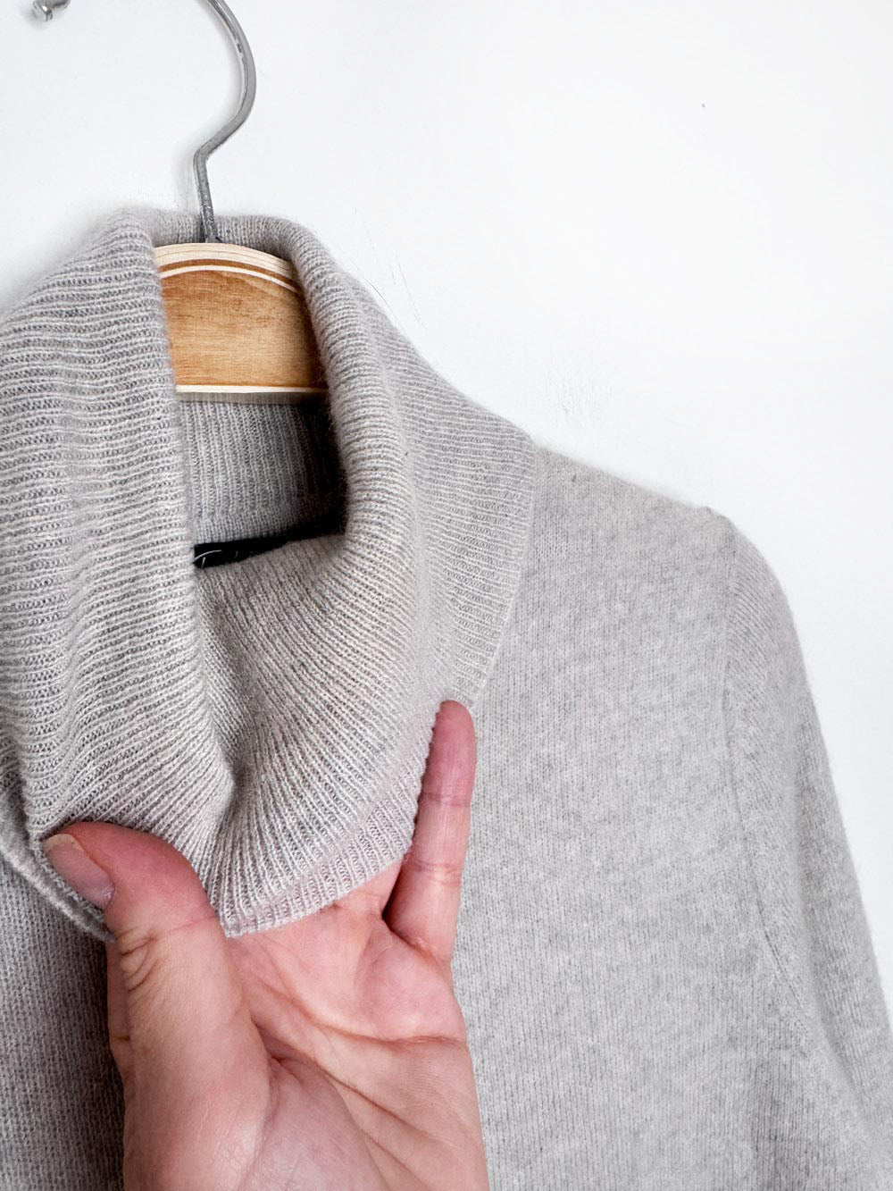 lord & taylor 100% cashmere knit turtleneck sweater