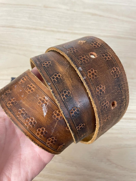 vintage big buckle tooled leather belt - good market thrift store