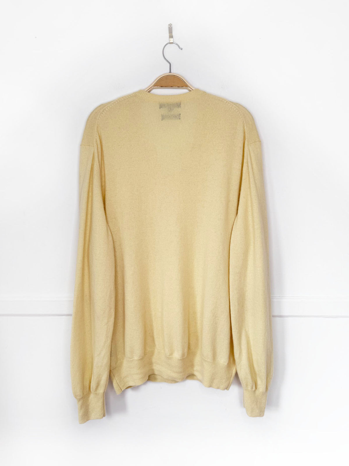 alan flusser 100% cashmere knit v-neck sweater