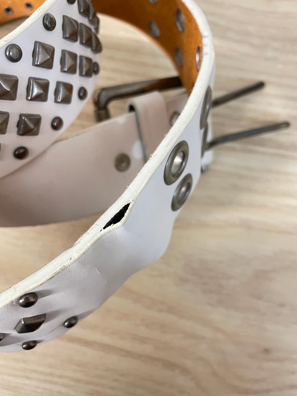 y2k white studded leather lined belt - good market thrift store