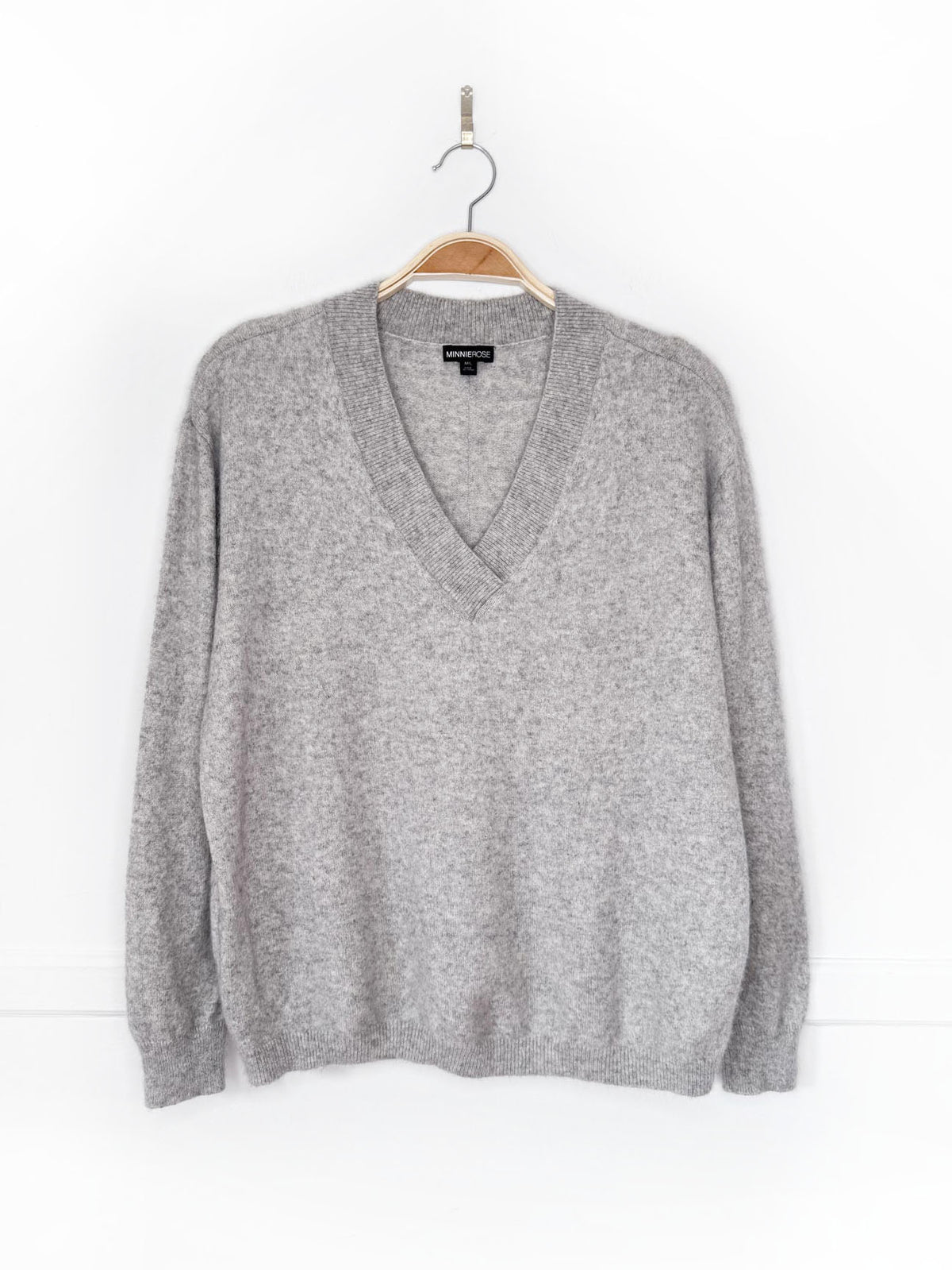 minnie rose 100% cashmere knit v-neck sweater