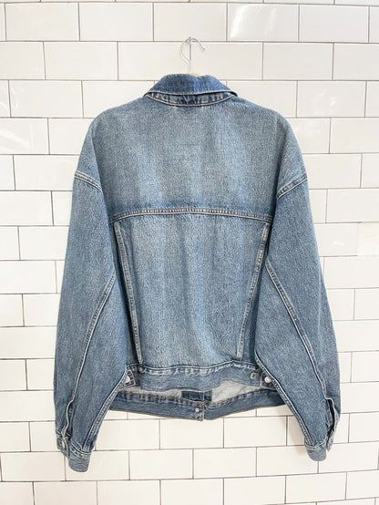 levis classic denim trucker jacket - good market thrift store