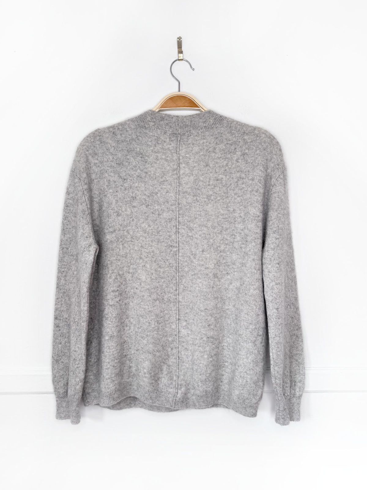 minnie rose 100% cashmere knit v-neck sweater