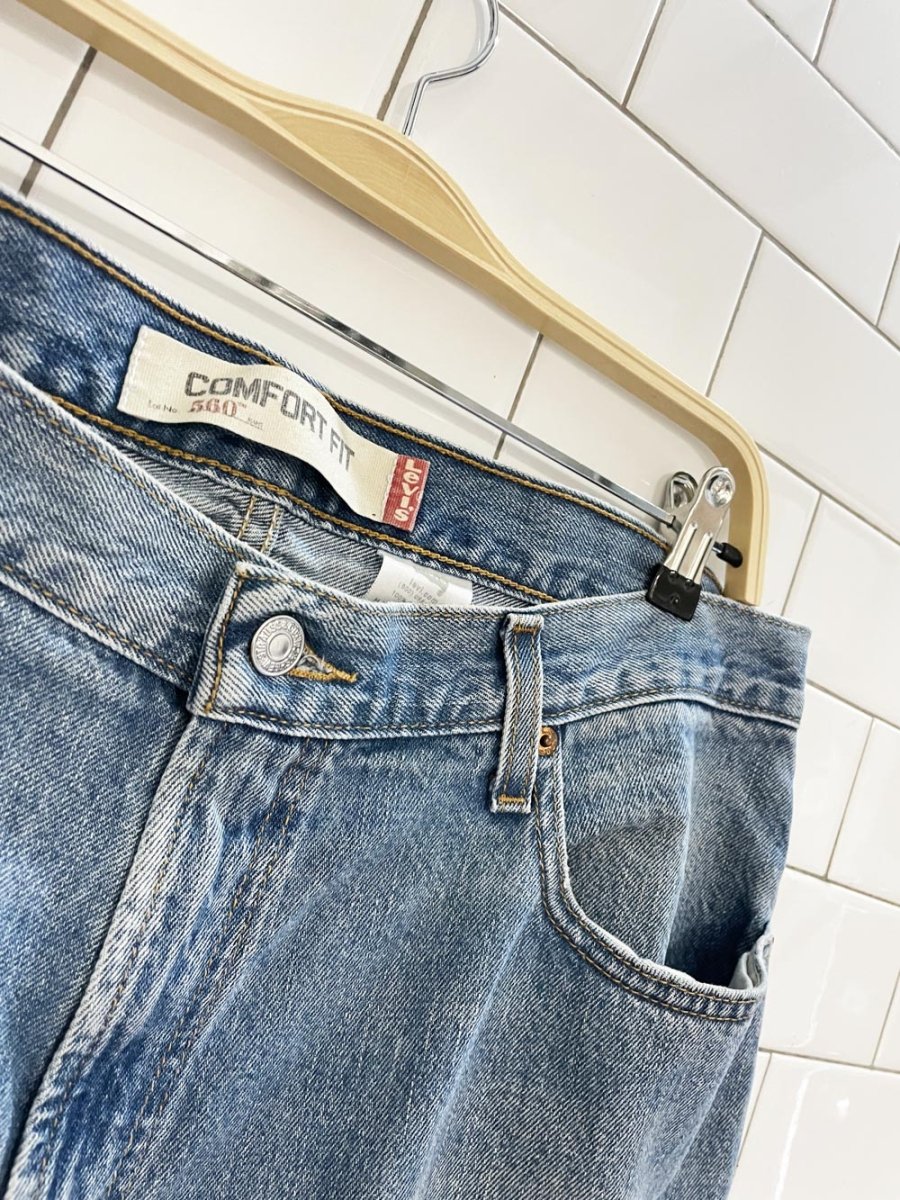 vintage 00s levi's 560 comfort fit baggy jeans - good market thrift store