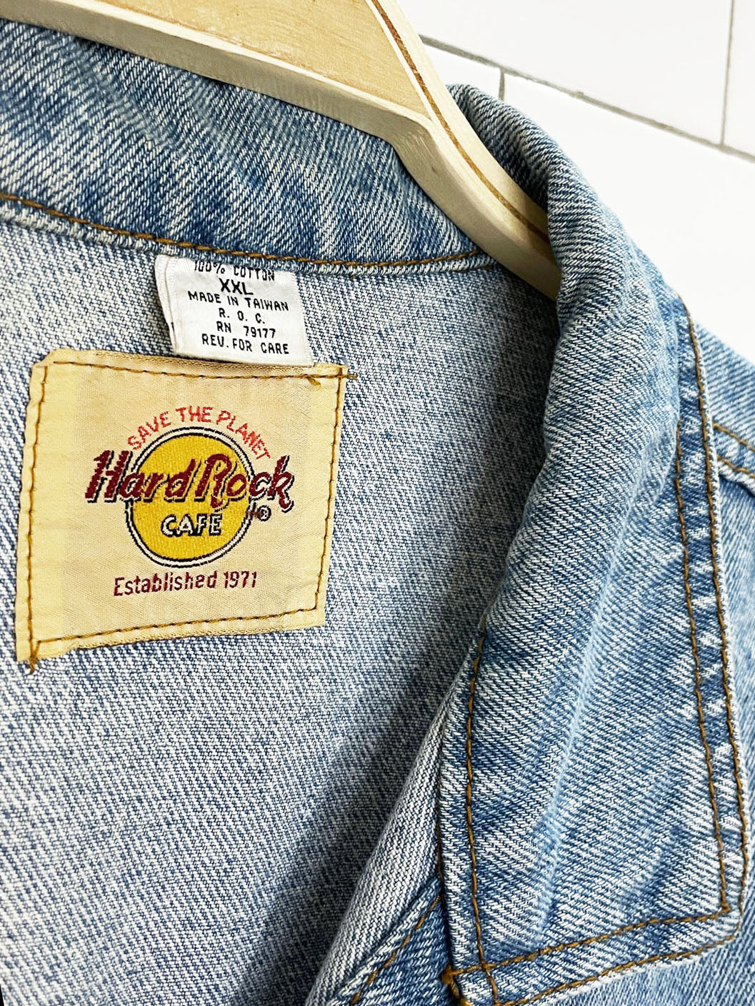 vintage 90s hard rock cafe tokyo denim trucker jacket | save the planet