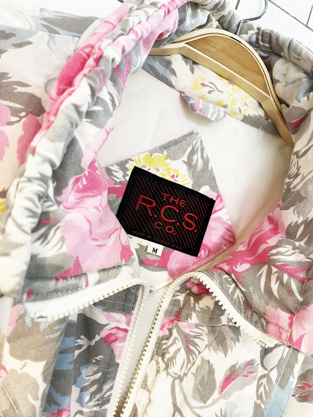 vintage 90s the rcs co quilted full zip floral bomber jacket