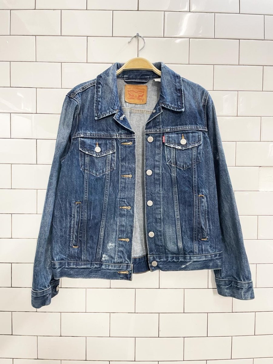 levi's original denim trucker jacket - good market thrift store