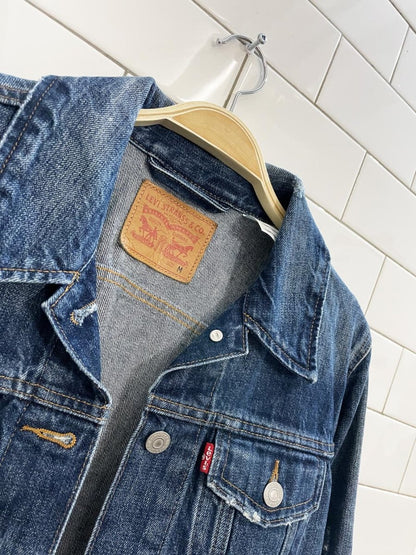 levi's original denim trucker jacket - good market thrift store