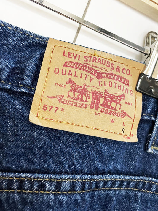 vintage 00s levi's 557 low rise loose fit straight leg jeans