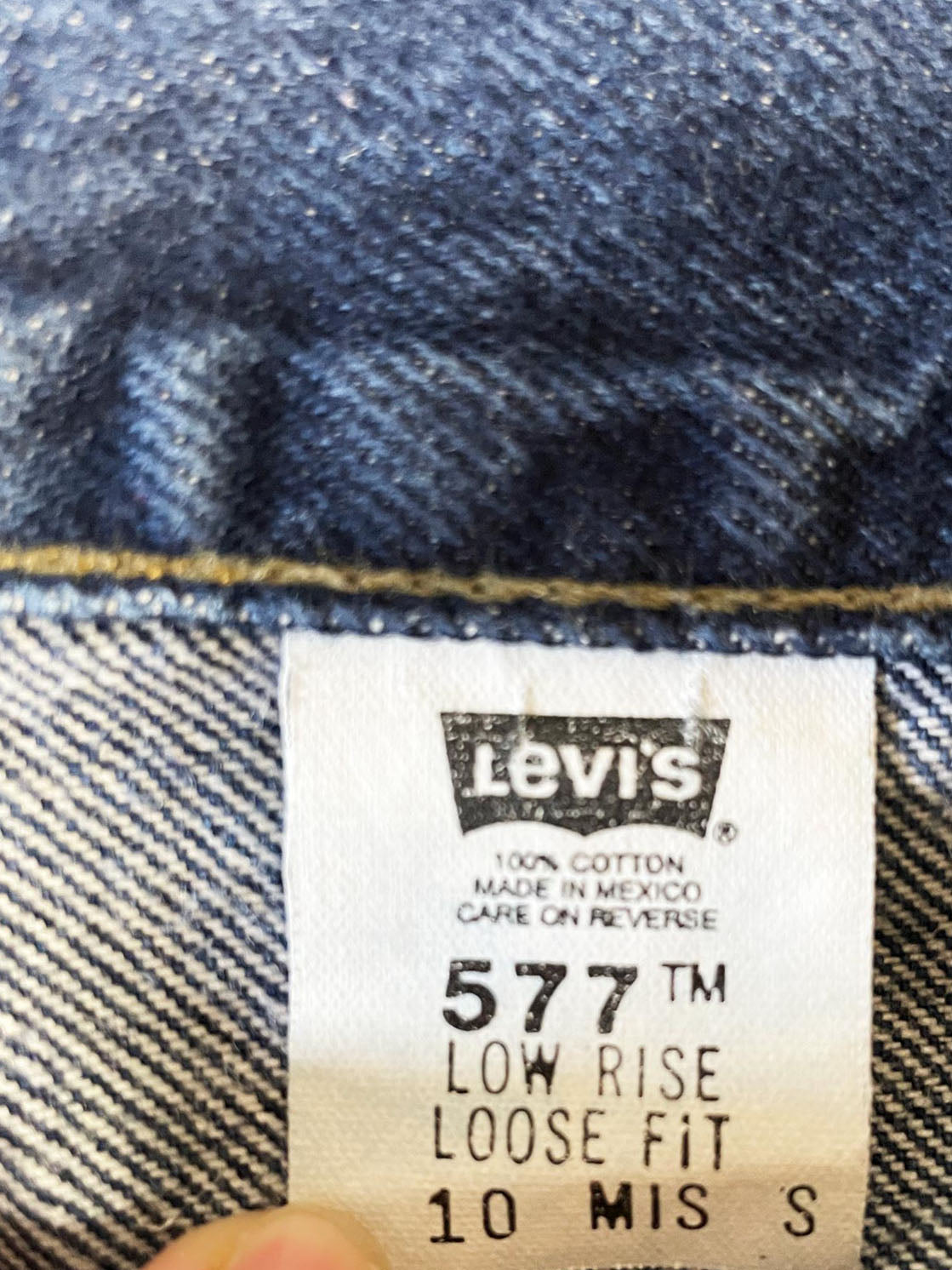 vintage 00s levi's 557 low rise loose fit straight leg jeans