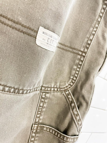 vintage 00s gap long carpenter shorts - good market thrift store