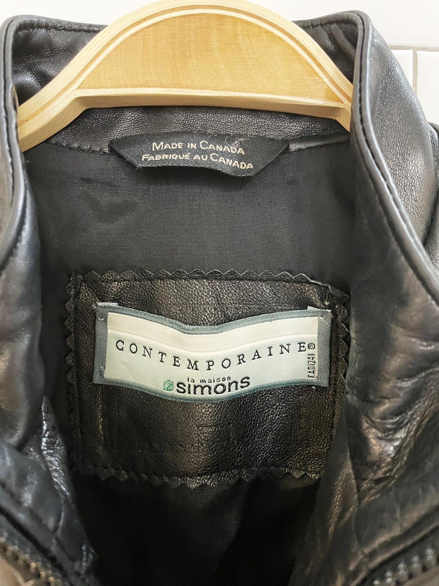 vintage 90s simons butter leather full zip fitted vest | made in canada