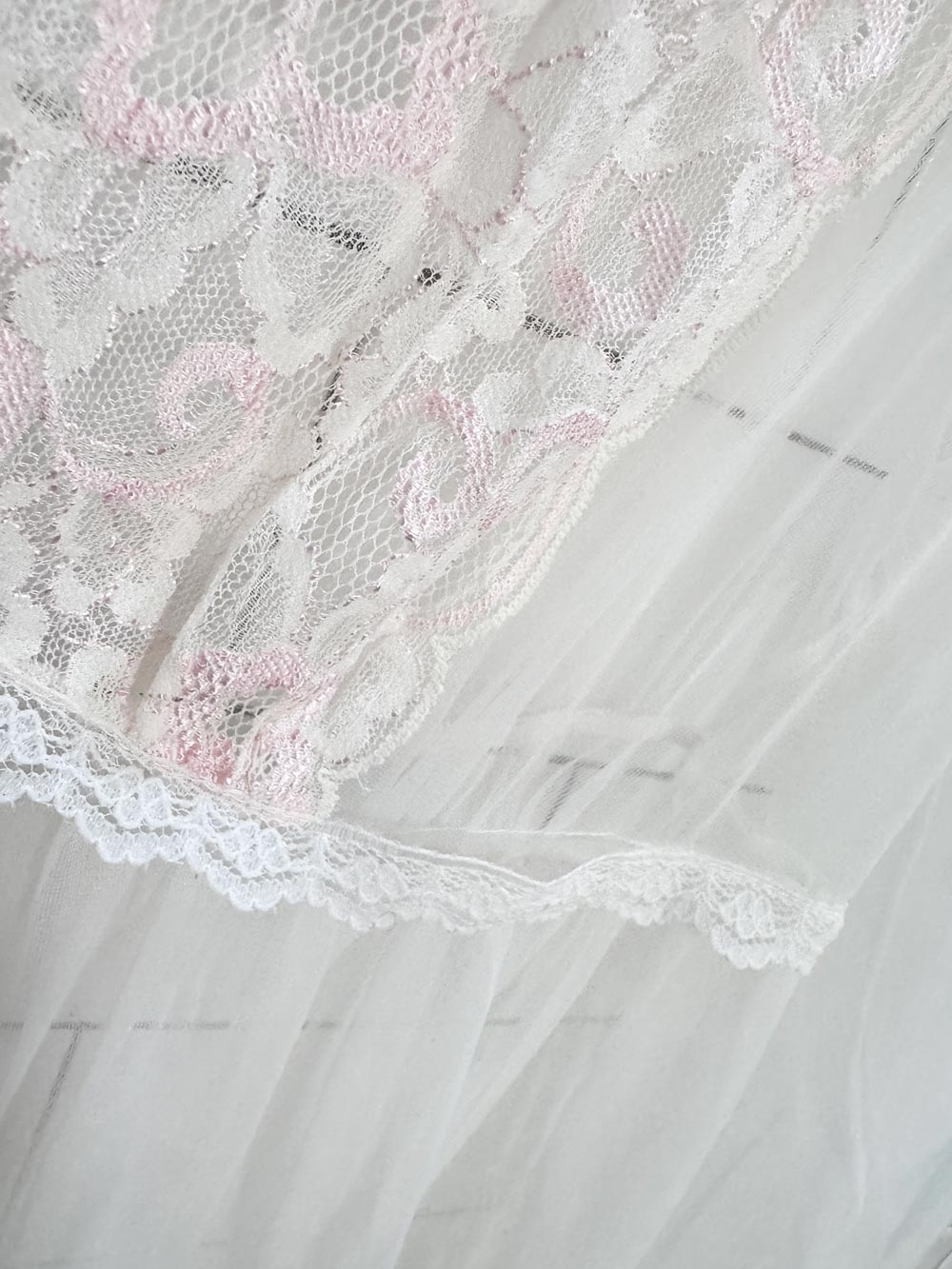vintage ilise stevens lace trim chiffon robe