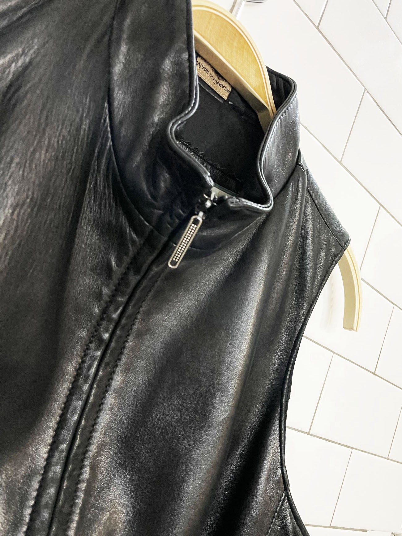 vintage 90s simons butter leather full zip fitted vest | made in canada