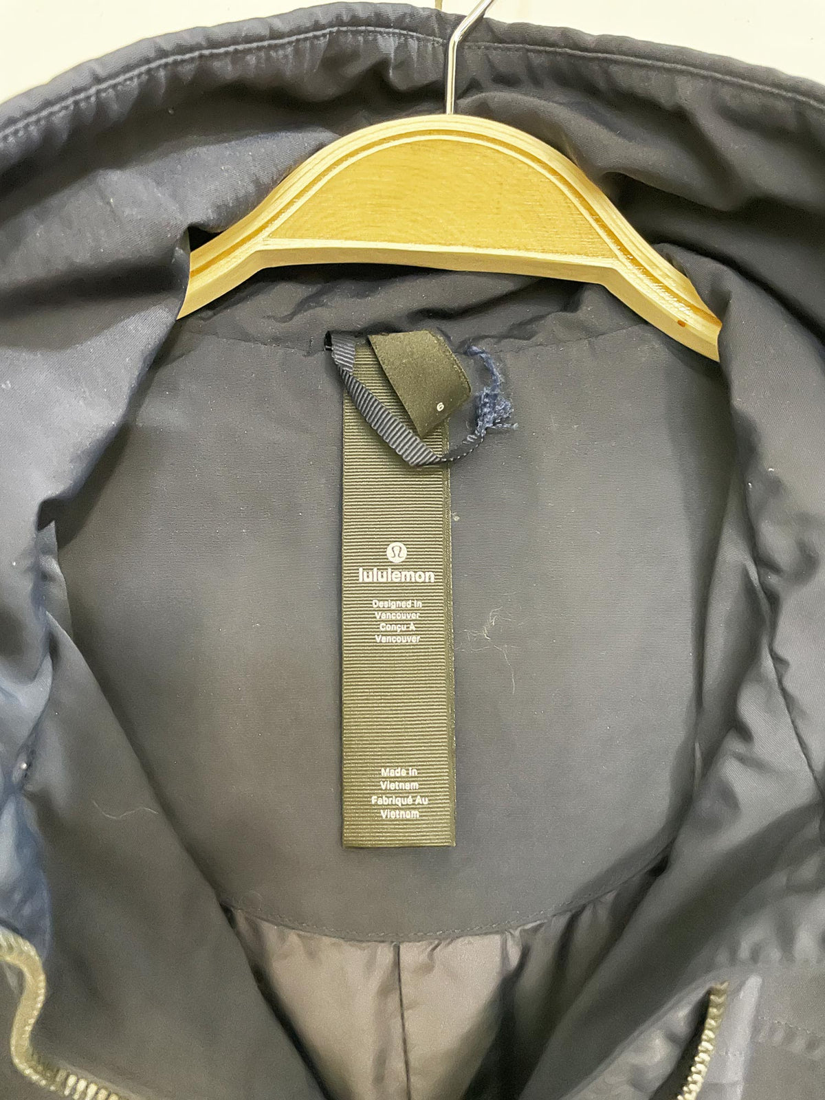 lululemon effortless jacket | glyde water repellant