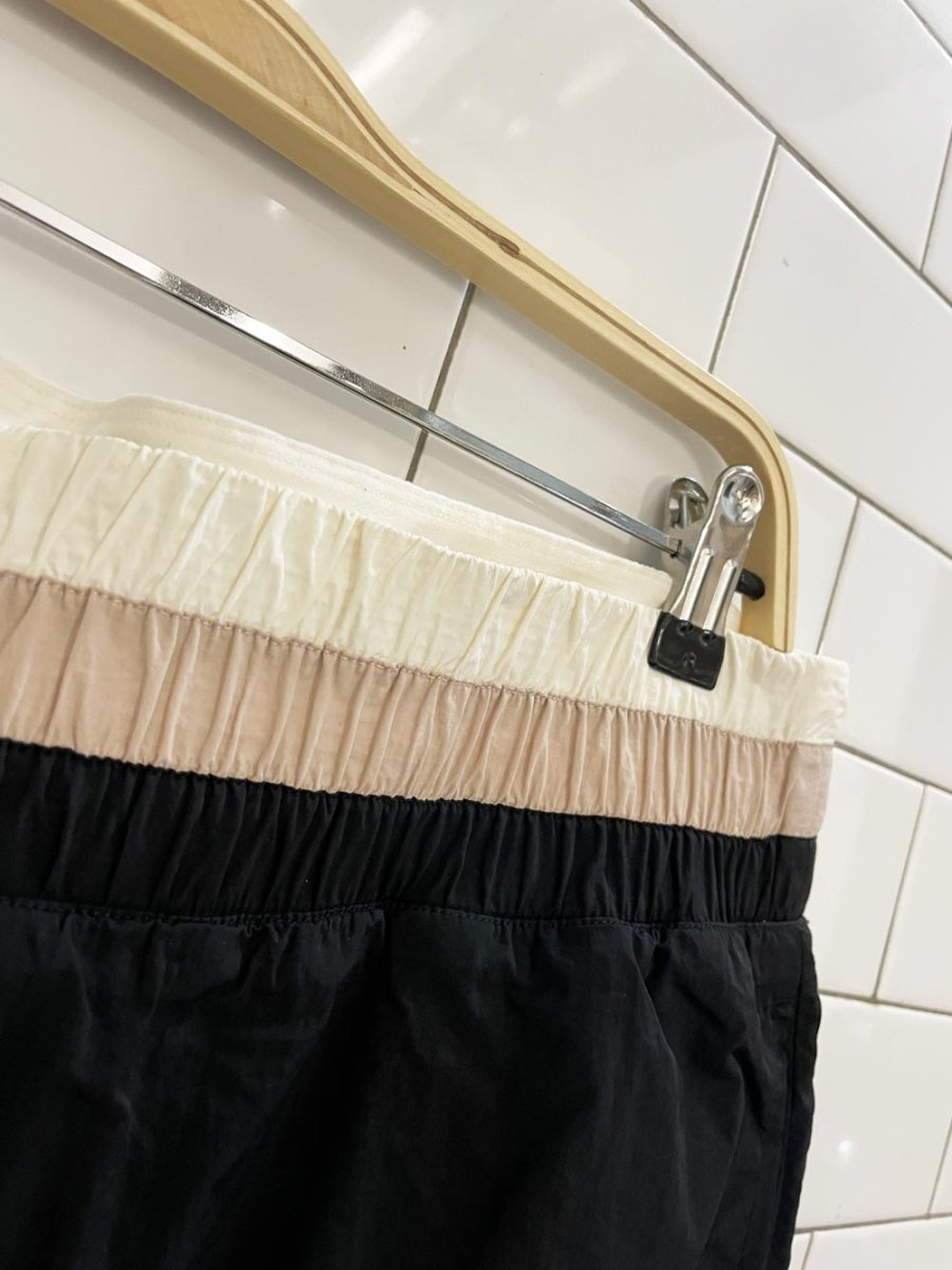 reebok milestone layered running short - good market thrift store