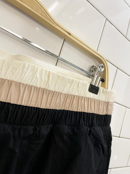 reebok milestone layered running short - good market thrift store