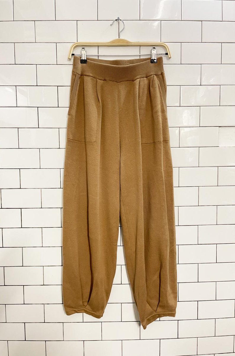 high rise knit pleated jogger pant - good market thrift store