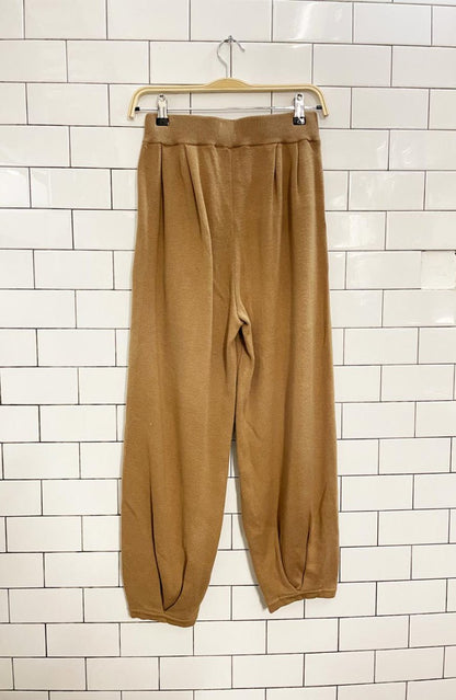 high rise knit pleated jogger pant - good market thrift store