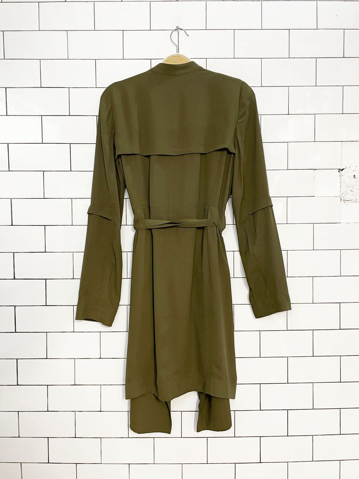 babaton quincey belted open light trench | aritzia