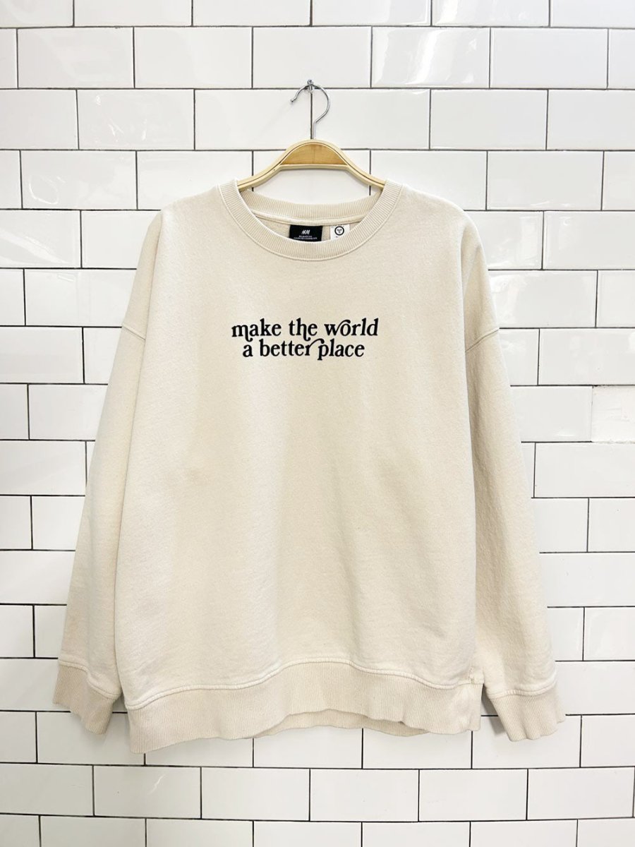 h&m relaxed fit minimal graphic crew - good market thrift store