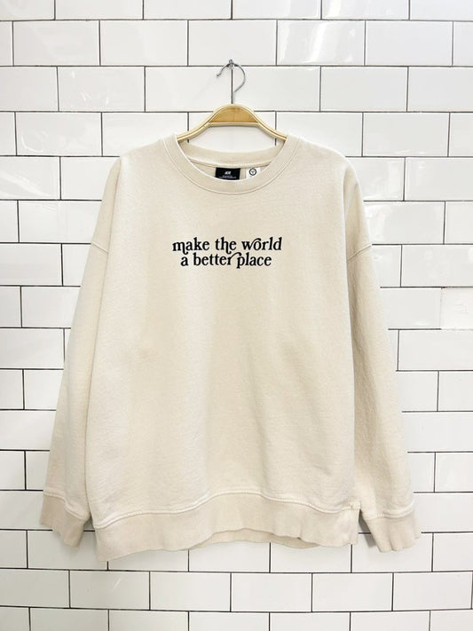 h&m relaxed fit minimal graphic crew - good market thrift store