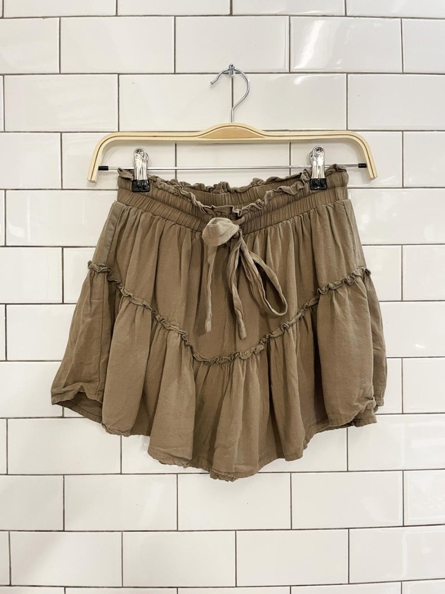 illa illa ruffle tie shorts - good market thrift store