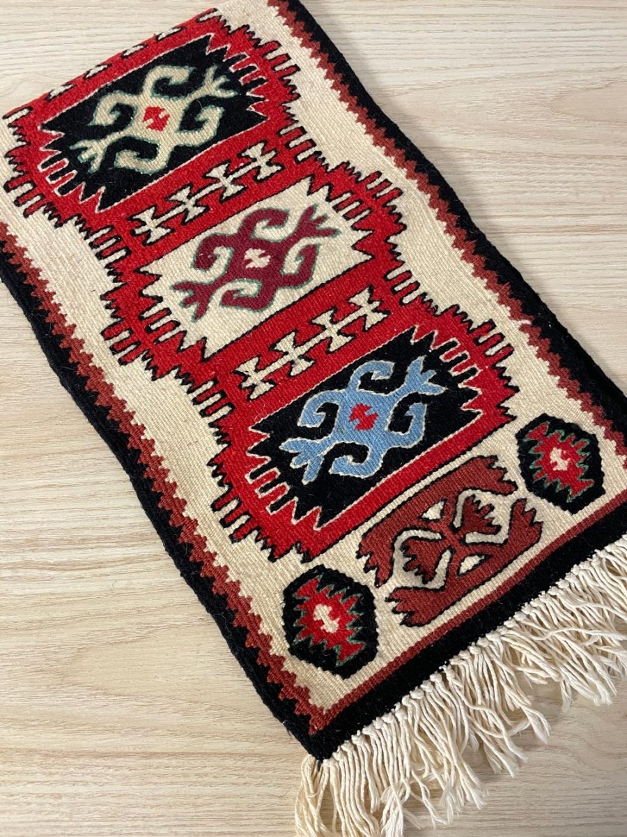 vintage 70s kilim rug / runner / wall hanging - good market thrift store