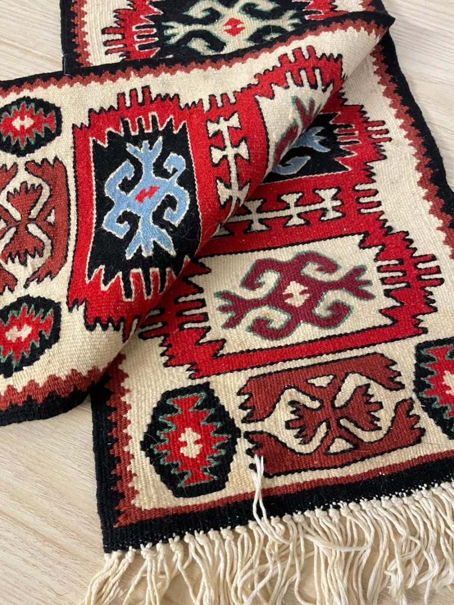 vintage 70s kilim rug / runner / wall hanging - good market thrift store