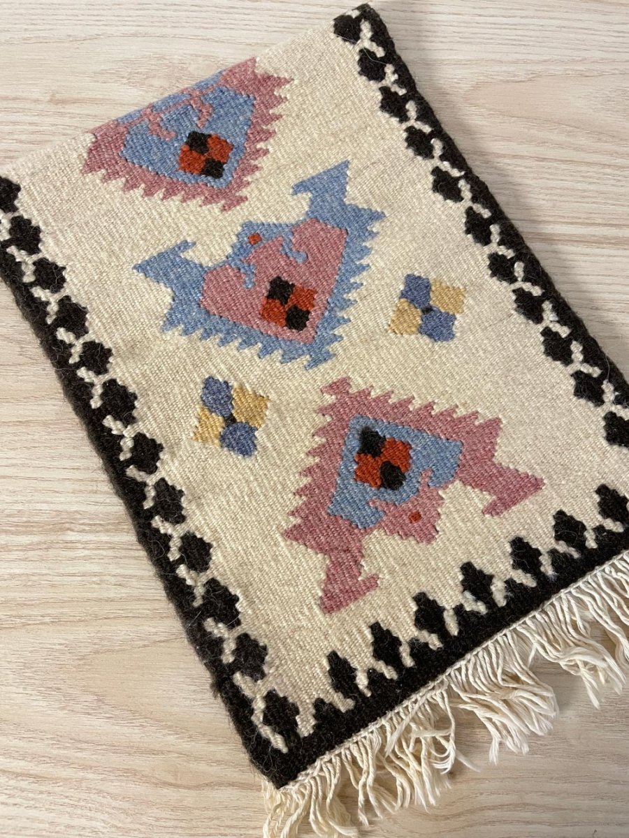 vintage 70s kilim rug / runner / wall hanging - good market thrift store