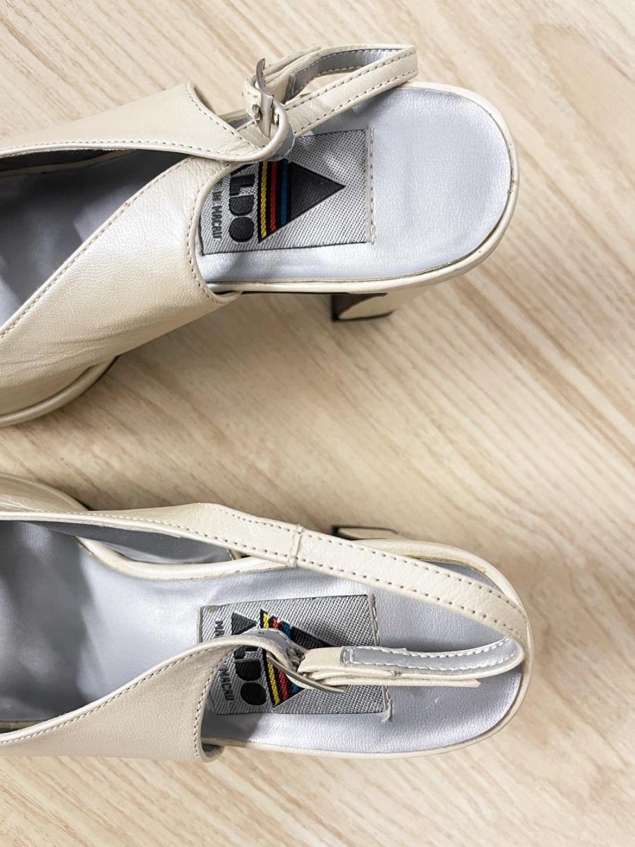 vintage 90s aldo flower detail pearl leather heeled sandal - good market thrift store