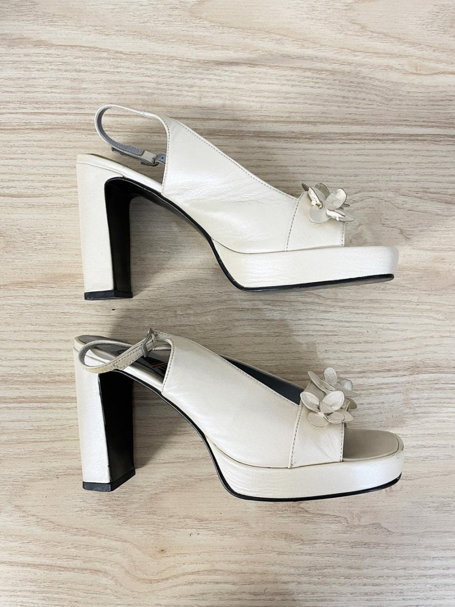 vintage 90s aldo flower detail pearl leather heeled sandal - good market thrift store