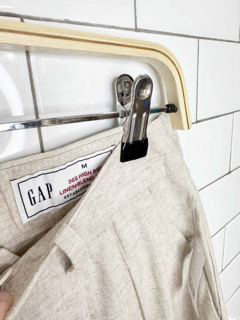 nwt gap linen-blend 365 high rise pleated short