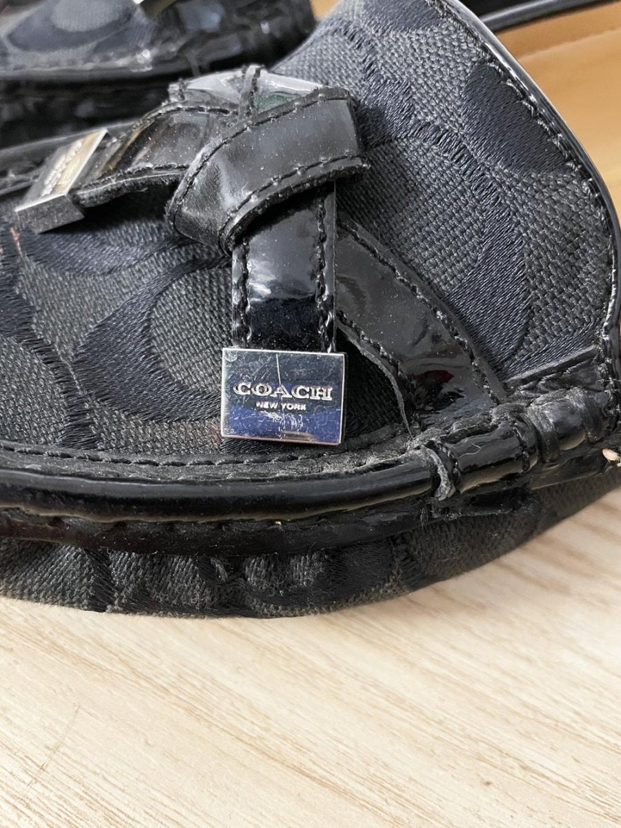 coach frida signature print loafer with patent bow - good market thrift store