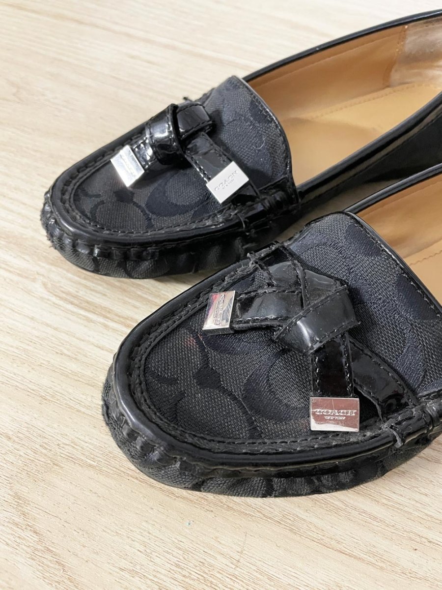 coach frida signature print loafer with patent bow - good market thrift store