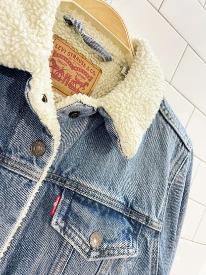 levi's original sherpa lined denim trucker jacket - good market thrift store