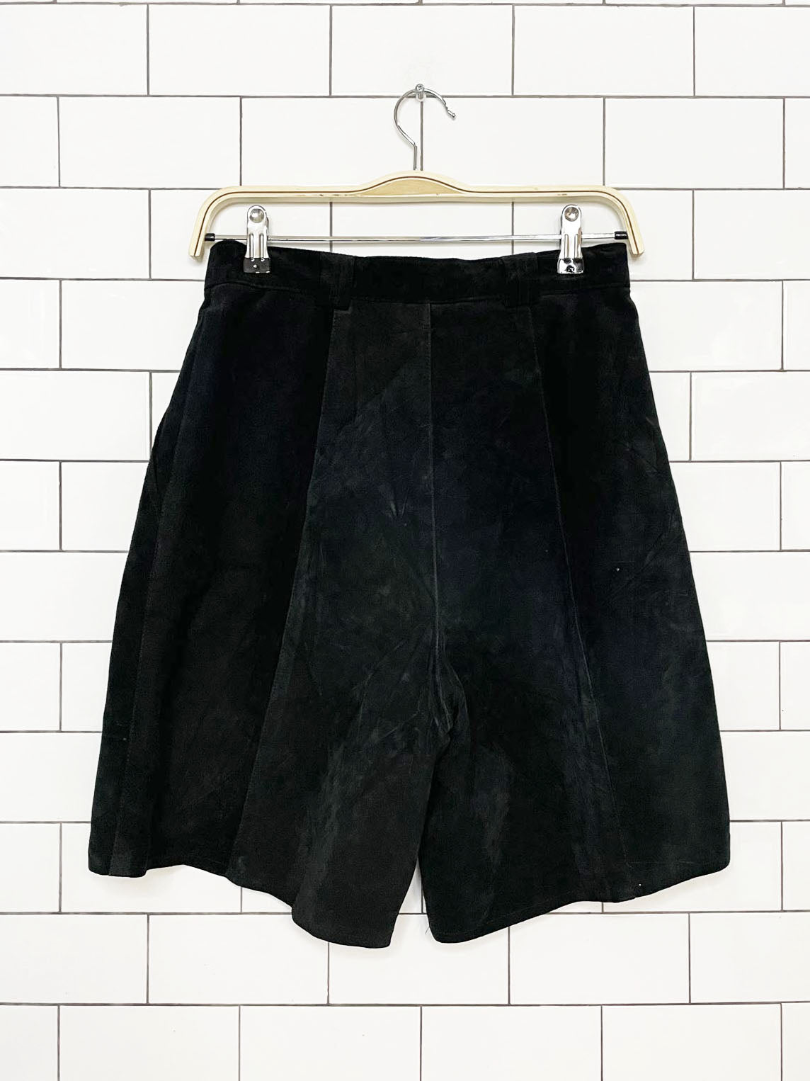 vintage 90s stop easy wear suede pleated trouser shorts | made in canada
