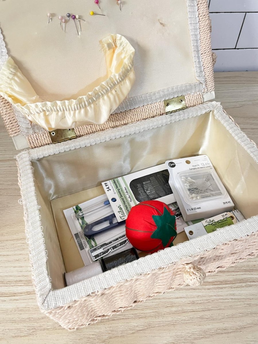 vintage sewing basket beginner sewing kit - good market thrift store