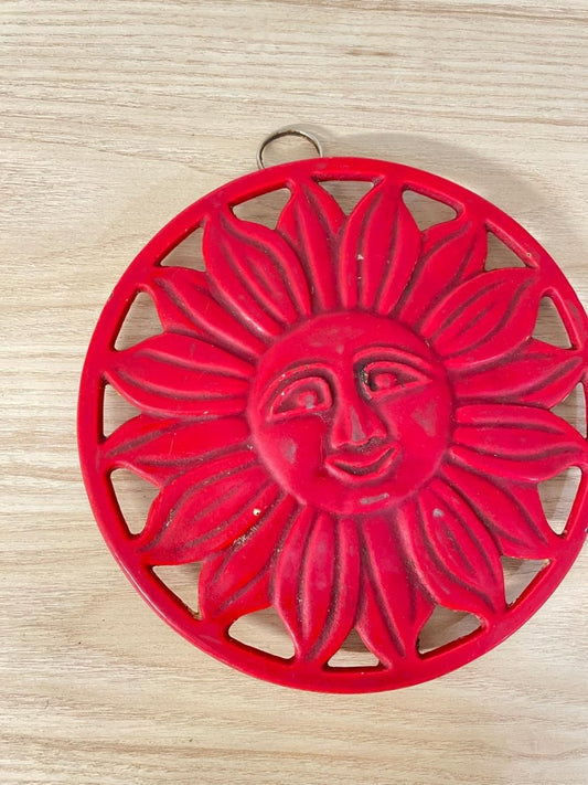 vintage 00s cast iron sun okasa pot trivet - good market thrift store