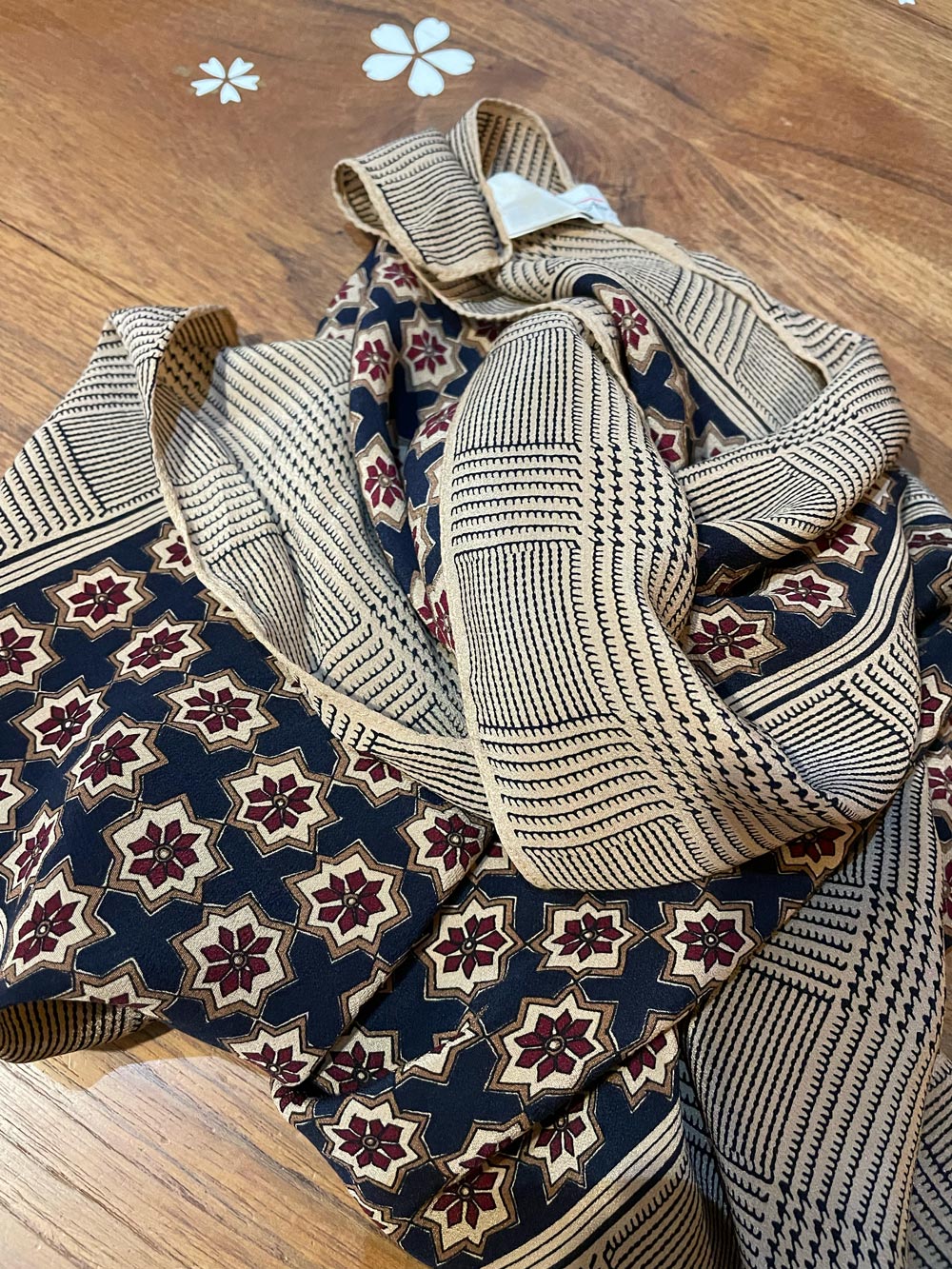 vintage talbots houndstooth trim silk scarf