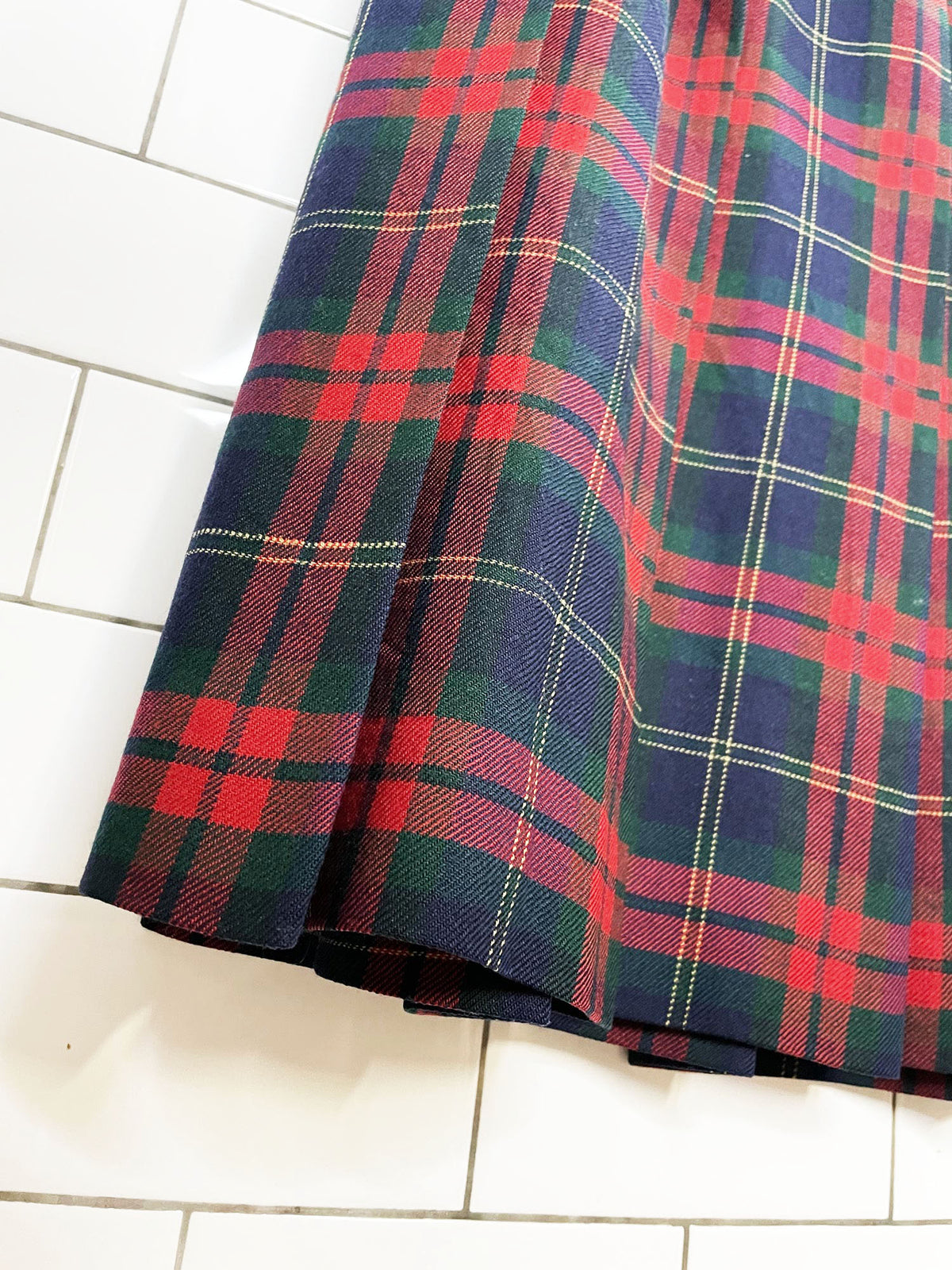 vintage 90s ll bean 100% wool plaid pleated midi skirt | made in USA