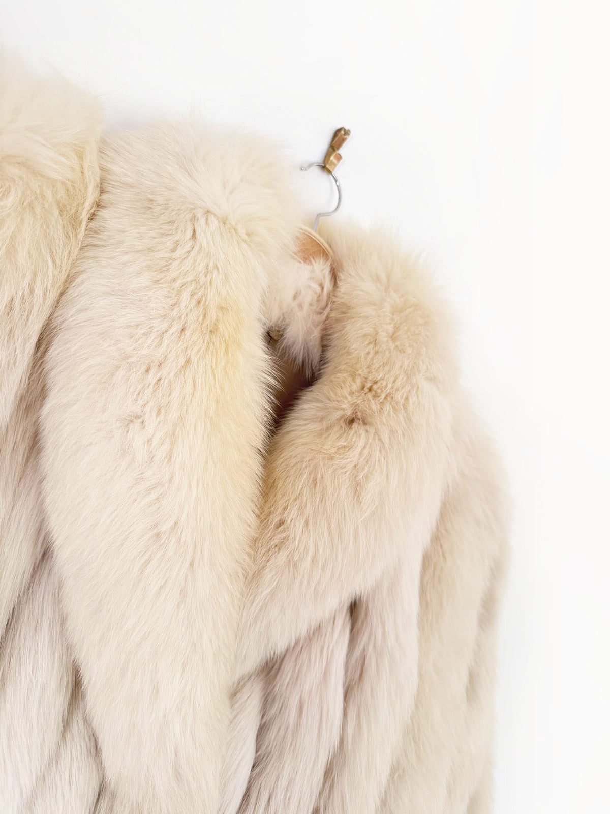 vintage 90s white arctic fox fur plush short coat